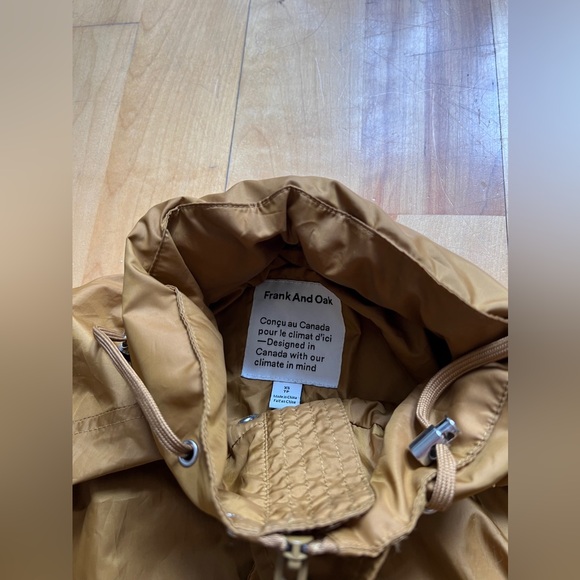 Frank and Oak mustard yellow packable raincoat - Picture 3 of 5